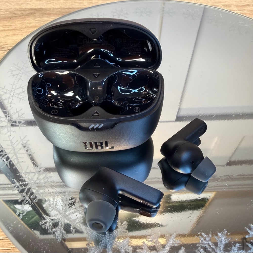 JBL TUNE BEAM - True Wireless Noise Cancelling Earbuds